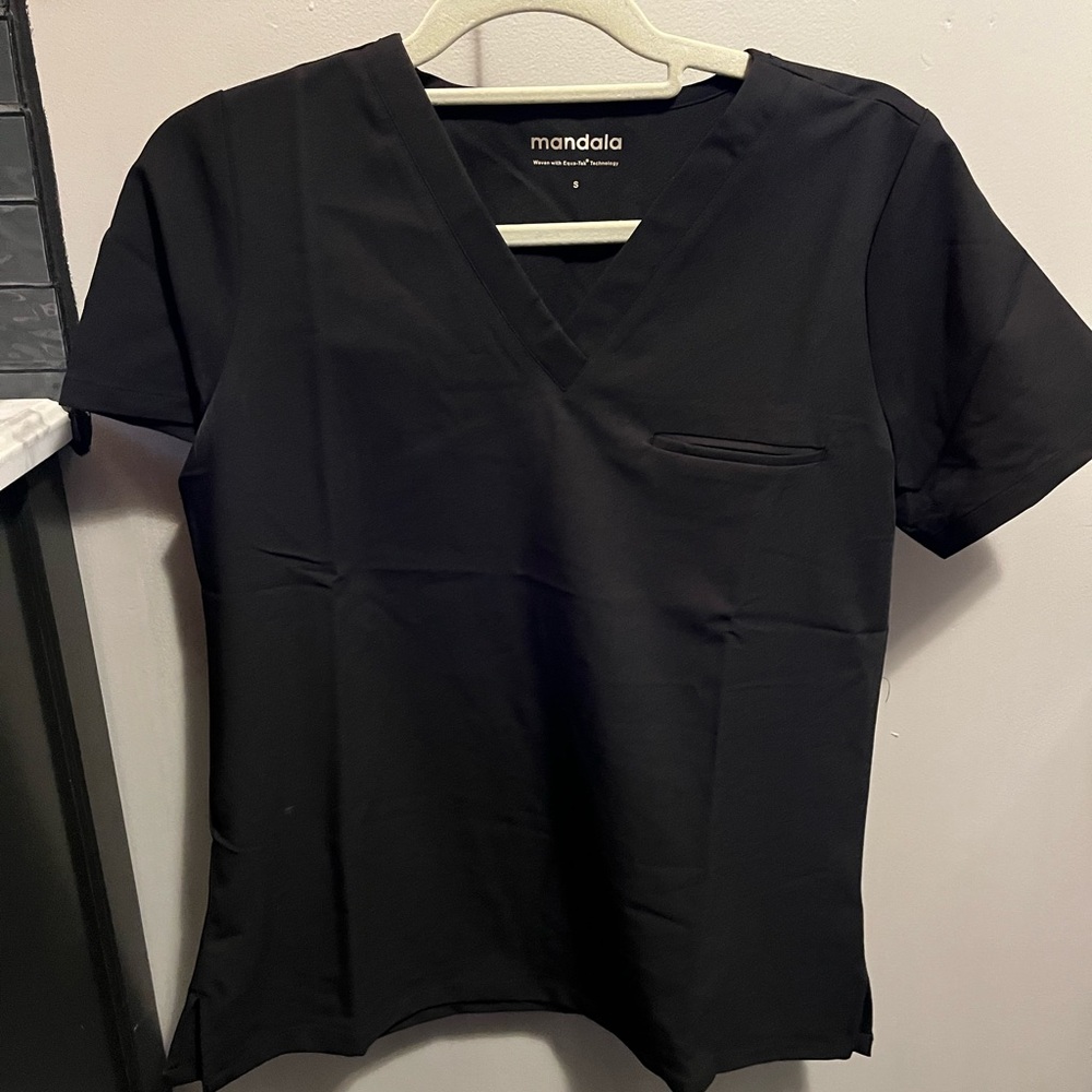 Black Fitted Short Sleeve Tee